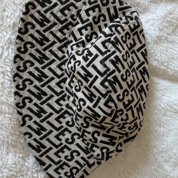 H&M Monochrome Patterned Hat - Picture 2 of 3